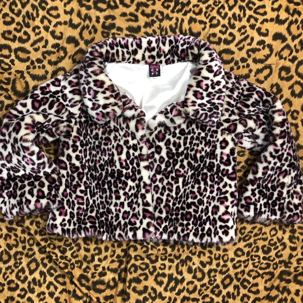 Faux fur leopard print jacket